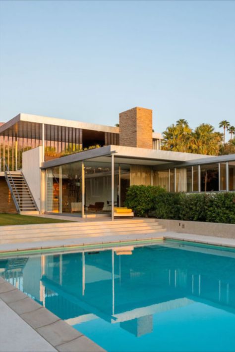 Modernist architect Richard Neutra designed over 300 houses during his career. Still, Kaufmann House in Palm Springs is arguably his best – and his most famous, having been captured by the lens of Julius Schulman. Photo: Daniel Solomon for Vista Sotheby’s International Realty #richardneutra #modernist #modernism #palmsprings #architecture #design #property Kaufmann House Richard Neutra, Julius Schulman, Neutra Architecture, Richard Neutra Architecture, Kaufmann Desert House, Kaufmann House, Spring Architecture, 70s Architecture, Palm Springs Architecture