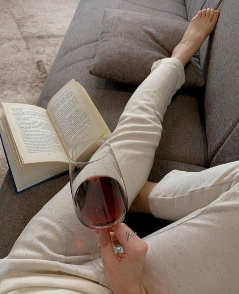 Wine At Home Instagram Story, Women Drinking Wine, Bookstagram Inspiration, Photography Challenge, Cozy Aesthetic, Perfect Life, Autumn Aesthetic, Photoshoot Inspiration, White Aesthetic