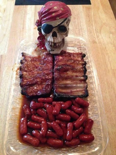 Halloween Food Decorations, Halloween Finger Foods, Healthy Halloween Food, Halloween Food Ideas, Halloween Party Appetizers, Halloween Food Appetizers, Halloween Treats For Kids, Spooky Halloween Party, Finger Foods Easy