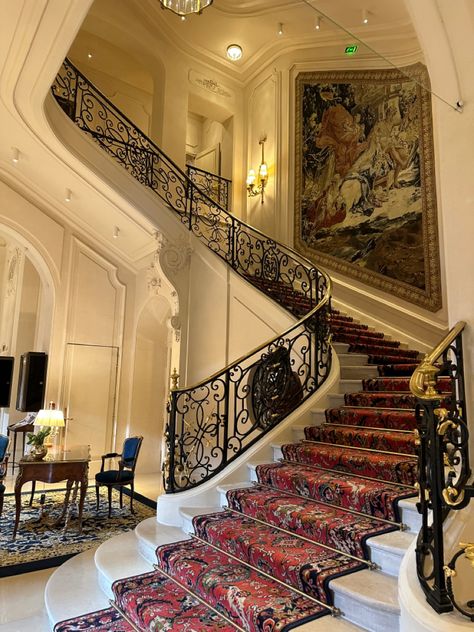 Ritz Paris Aesthetic, Paris Hotel Aesthetic, Fancy Hotel Aesthetic, Ritz Carlton Paris, Ritz Paris Hotel, Aesthetic Stairs, Paris Ritz, Ritz Hotel Paris, Hotel Aesthetic