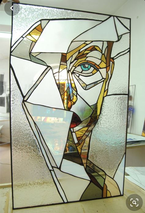 Glass Art Installation, Tiffany Glass Art, L'art Du Vitrail, Glass Art Pictures, Modern Stained Glass, Glass Painting Designs, Verre Design, Wine Glass Art, Glass Art Projects