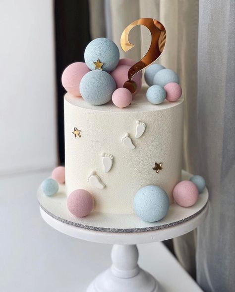 Boy Or Girl Cake Ideas, Baby Reveal Cake Ideas, Gender Cake Ideas, Gender Reveal Cake Design, Baby Gender Cake, Neutral Gender Reveal Cake, Baby Gender Reveal Cake, Gender Reveal Cake Ideas, Gender Cake