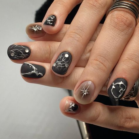 Goth Nails For Men, Goth Nail Designs Short, Edgy Short Nail Designs, Black Gel Nail Designs Short, Nail Designs Masculine, Black Nail Designs Y2k, Goth Gel Nails Short, Masculine Nails Art, Male Nail Inspiration