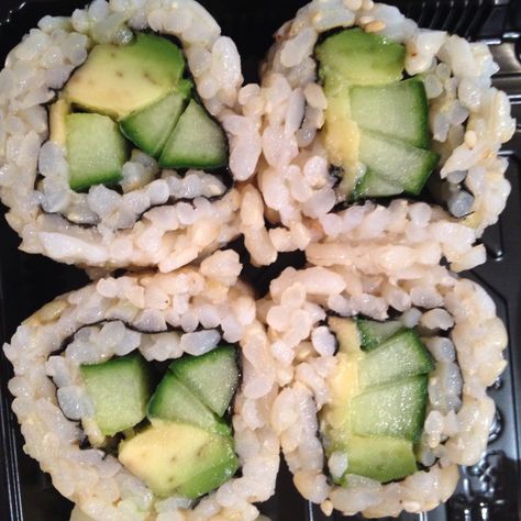 Sushi (without fish) It tastes so good! Sushi Without Fish, Sushi No Fish, Different Types Of Sushi, Sushi Ideas, Sushi Go, Types Of Sushi, Cute Baking, Low Carb Dinner, Field Trip