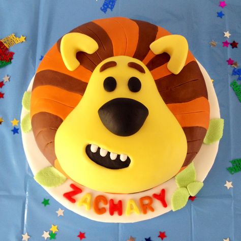 Zach's 1st Birthday - Raa Raa cake Raa Raa The Noisy Lion Cake, Raa Raa The Noisy Lion, Lion Birthday Cake, Barney Birthday, Lion Cake, Lion Party, Showstopper Cakes, Cake Designs For Kids, 3rd Birthday Cake