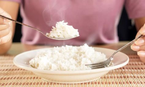 Best Way to Reheat Old Rice Reheat Rice, How To Reheat Rice, Rice In The Microwave, Southern Living Recipes, Program Diet, Food Rice, Food Handling, Leftover Rice, Food Sides