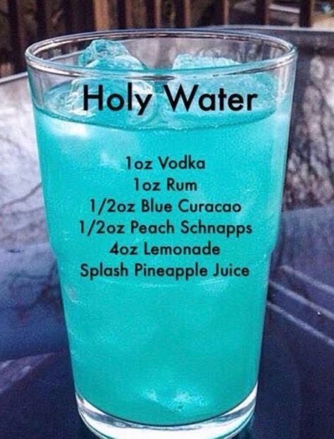 Vodka drink recipe 21st Ideas, Magic Potions, Cocktail Drinks Alcoholic, Blue Drinks, Mixed Drinks Alcohol, Yummy Alcoholic Drinks, Liquor Drinks, Boozy Drinks, Peach Schnapps