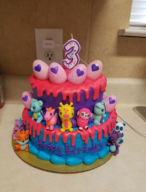 Hatchimals Birthday Cake, Hatchimals Birthday Party Ideas, Hatchimals Cake, 6th Birthday Girls, Huge Cake, 7th Birthday Party Ideas, 4th Birthday Cakes, Party Favors For Kids Birthday, 9th Birthday Parties