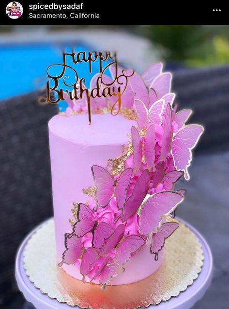 Pink Cake With Butterflies, Butterfly Baby Shower Cake, Flower Cake Design, Modern Birthday Cakes, Make Birthday Cake, Birthday Cake For Mom, Butterfly Birthday Cakes, Elegant Birthday Cakes, Pink Birthday Cakes