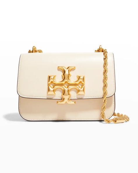 Crossbody bags are an endlessly popular style and are really practical at the same time, so we’ve brought together 25 of the best designer crossbody bags we could find – just for you! Pretty Purses, Luxury Crossbody, Designer Purses, Swag Bag, Tory Burch Handbags, Designer Crossbody, Shoulder Chain, Pretty Bags, Designer Crossbody Bags