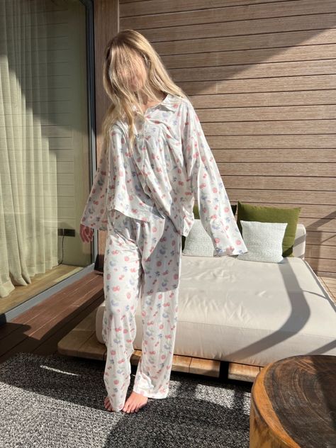 Pajamas Aesthetic, Pajamas Fashion, Summer Sleepwear, Cosy Outfit, Djerf Avenue, Elegant Outfit Classy, Pajama Fashion, Cute Sleepwear, Cute Pajama Sets