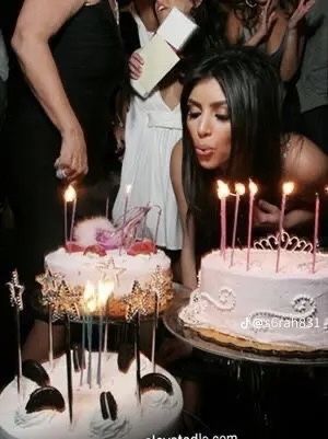 Kim K Birthday, Kardashian 2000s, Kim Kardashian 2000's, Kim Kardshian, Young Kim Kardashian, Trashy Y2k Aesthetic, 2000s Shows, Kim Kadarshian, Girly Birthday Party