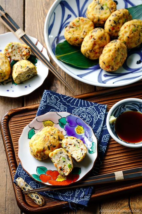 Initially created for shojin ryori (Buddhist vegan cuisine), Ganmodoki is Japanese fried tofu patties made of mashed tofu, finely chopped vegetables, hijiki seaweed, mushrooms, and edamame. Crispy on the outside and soft and fluffy on the inside, freshly made ganmodoki is to die for! {vegan adaptable} Buddhist Food, Tofu Patties, Shojin Ryori, Chopped Vegetables, Authentic Asian Recipes, Vegan Fish, Deep Fried Food, Bento Recipes, Crispy Tofu