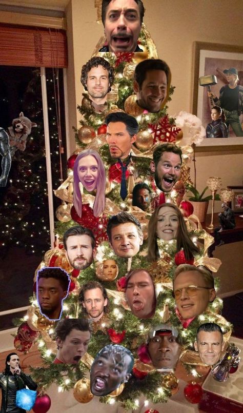 Marvel characters Marvel Christmas Aesthetic, Marvel Christmas Icons, Avengers Christmas Wallpaper, Marvel Christmas Wallpaper, Marvel Avengers Wallpaper, Christmas Marvel, Avengers Christmas, Marvel Christmas, Marvel Images