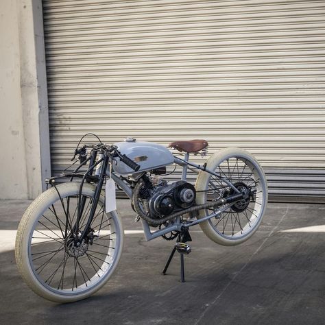 Honda Bratstyle, Gas Powered Bicycle, Powered Bicycle, Antique Motorcycles, Мотоциклы Cafe Racers, Motorised Bike, Power Bike, Concept Motorcycles, Motorized Bicycle