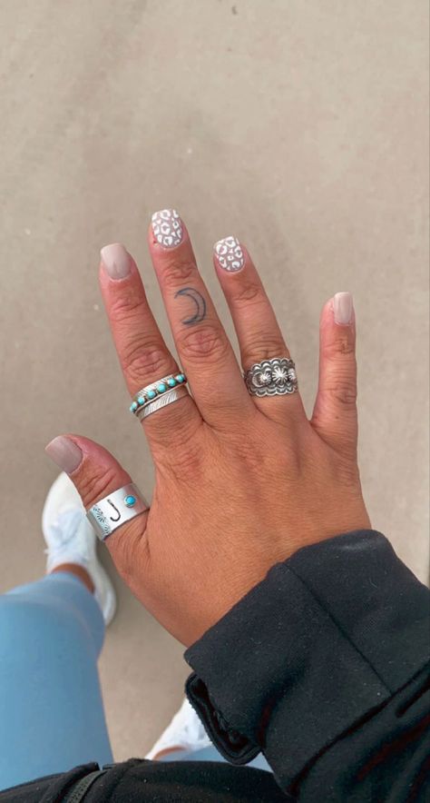 Western Short Nail Ideas, Summer Western Nail Ideas, Country Fest Nails, Nail Inspo With Diamonds, Stage Coach Nails, Vegas Nfr Nails, No Design Nails, Simply Nails Ideas, Wyoming Nails