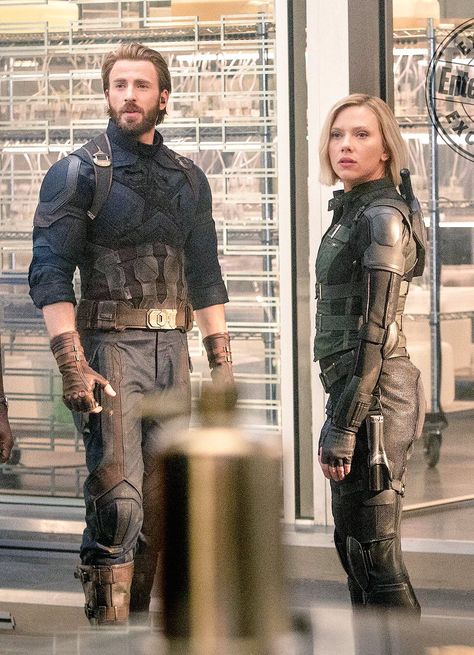 #InfinityWar Captain America And Natasha, Natasha Black Widow, Captain America Black Widow, Black Widow Avengers, Captain America The Winter Soldier, Avengers Cast, Shia Labeouf, Black Widow Natasha, Logan Lerman