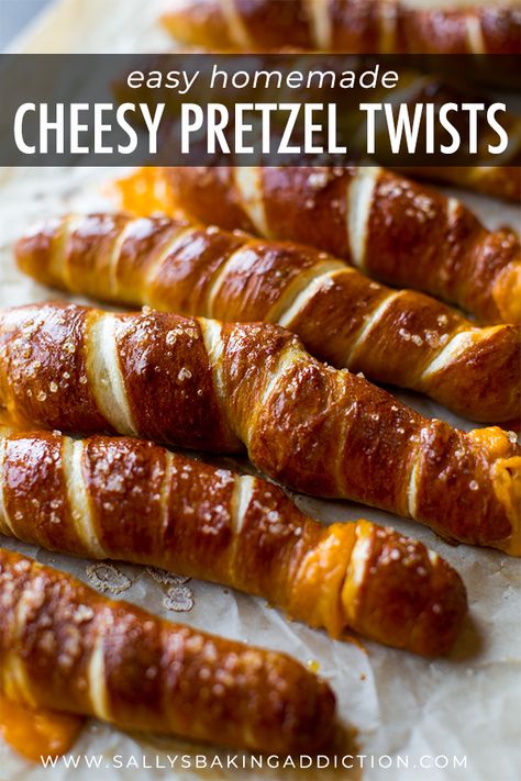 Simple homemade pretzel dough wrapped around cheddar cheese-- so simple yet hit-the-spot delicious! Recipe on sallysbakingaddiction.com Fall Recipes Appetizers, Homemade Pretzel, Pretzel Dough, Homemade Pretzels, Homemade Soft Pretzels, Fall Appetizers, Pretzel Twists, Sally's Baking, Pretzels Recipe