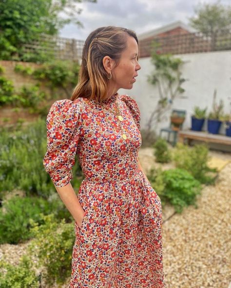 Anna Maxwell Martin on Instagram: “Thanks meducks clara for the gorgeous bessie dress @o_pioneersuk ❤️❤️❤️❤️ #lookingokuntiltoomuchwinechuckeddowngob” Anna Maxwell Martin, Anna Martin, Betsy Braddock, Mrs Robinson, Woman Power, Celeb Fashion, International Women’s Day, The Lives Of Others, Woman’s Day