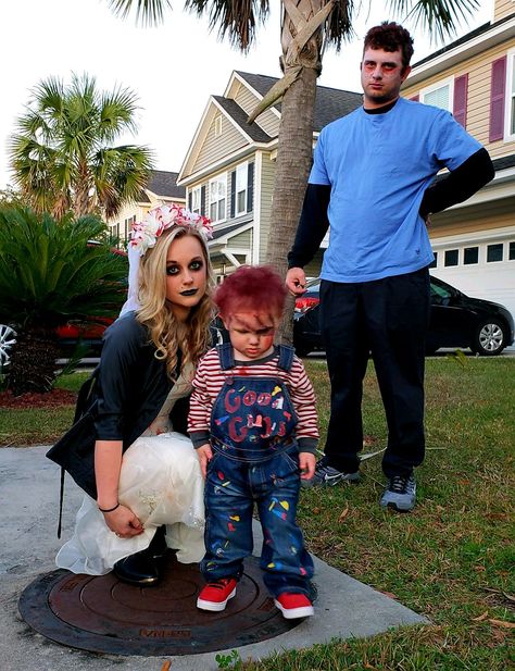 diy the Seed of Chucky. Chucky, his bride, & the seed of Chucky. Family Chucky Costumes, Trio Chucky Costume, Family Chucky Halloween Costumes, Chucky Tiffany And Glen Costumes, Chucky Family Halloween Costumes, Diy Chucky Costume Kids, Chucky Family Costume, Seed Of Chucky Costume, Kids Chucky Costume