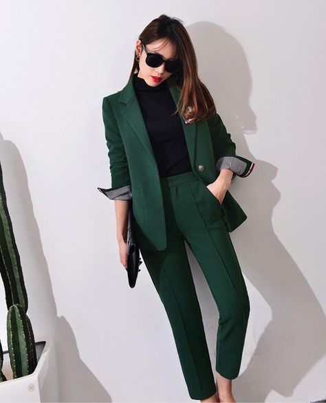 Trendy Work Outfit, Suits Formal, Pant Suits For Women, Fashionable Work Outfit, Elegant Pant, Business Suits, Pant Suits, Woman Suit Fashion, Pantsuits For Women