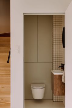 Mini Powder Room, Toilette Design, Small Toilet Room, Restroom Design, Downstairs Loo, Downstairs Toilet, Small Toilet, Toilet Design, Bathroom Inspo