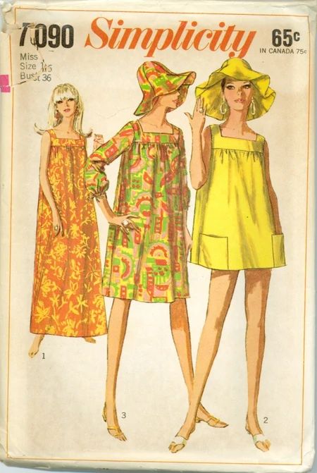 60s Beach, Muumuu Dress, 60s And 70s Fashion, Robes Vintage, Fashion 1960s, Hat Patterns To Sew, Tent Dress, Motif Vintage, Miss Dress