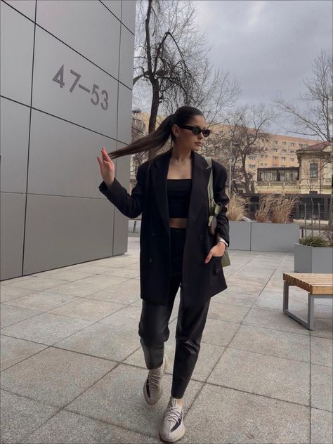 Yeezy And Dress Outfit, Outfits With Yeezy Shoes, How To Style Yeezy Boost 350 Women, Outfits With Yeezy 350 Women, Outfit With Yeezy Boost 350, Black Yeezy 350 Outfit Women, Yeezys On Women Outfit, Outfits With Yeezy 350, Black Yeezy Outfit Women