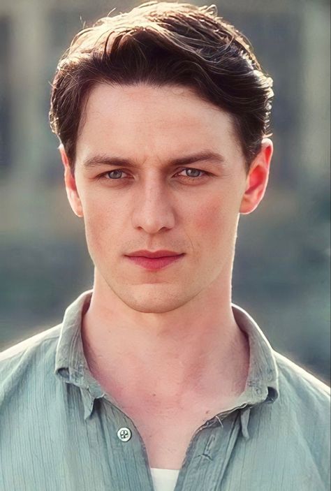 James Mcavoy Young Cute, Atonement James Mcavoy, Young James Mcavoy, James Macovey, James Mcavoy Atonement, Mcavoy James, Hot British Actors, James Corden, Lily Allen