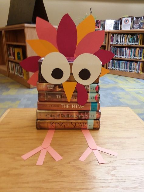 October Library Book Displays, Thanksgiving Book Display Library, Library Thanksgiving Displays, Thanksgiving Library Decorations, Thanksgiving Book Display, Fall Library Decor, November Library Bulletin Boards, Thanksgiving Library Displays, November Library Displays