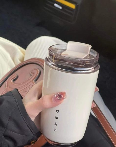 Tea Thermos Aesthetic, Coffee Travel Mug Aesthetic, Coffee Thermos Aesthetic, Coffee Tumbler Aesthetic, Thermo Mug, Mha Dr, Coffee Thermos, Classic House Exterior, Nintendo Switch Accessories