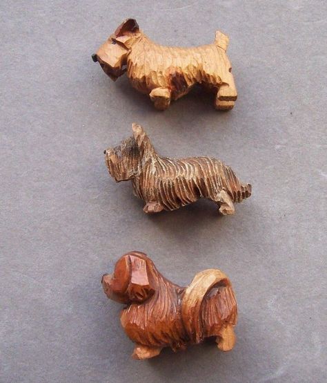 Lot of 3 Vintage Miniature Carved Wooden German Dog Figurines Yorkshire Terrier Schnauzer... Excellent condition. Unmarked, but I believe to be German. Dog Wood Carving, Dog Carving, Carved Wooden Animals, Wooden Figurine, Simple Wood Carving, Wood Carving For Beginners, German Dog, Wooden Dog, Paper Mache Sculpture