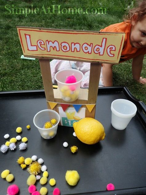 Learn and play with this lemonade stand. Lemonade Activities For Toddlers, Lemonade Dramatic Play, Lemonade Crafts Preschool, Lemonade Activities, Preschool Picnic, Homeschool Summer, Water Study, Egg And Spoon Race, Dramatic Play Printables