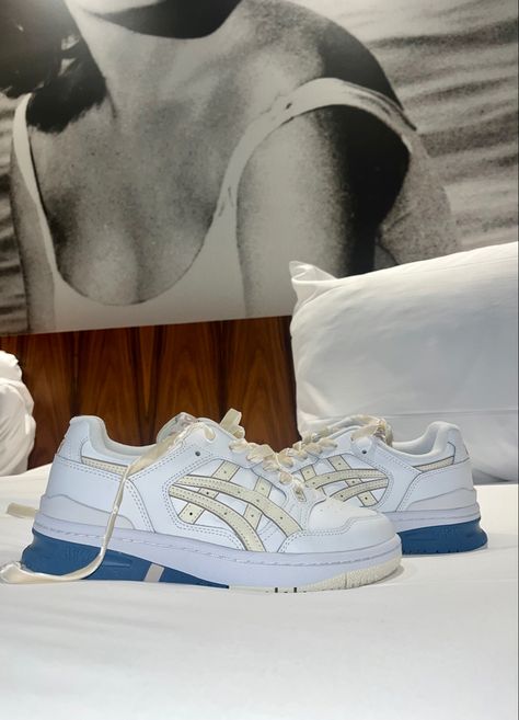 ASICS EX89 with cream velvet shoe laces 🤍👟 #sneakers #shoes Asics Ex89, Velvet Shoe, Velvet Shoes, Sneakers Shoes, Shoe Laces, Velvet, Cream, Sneakers, Lace