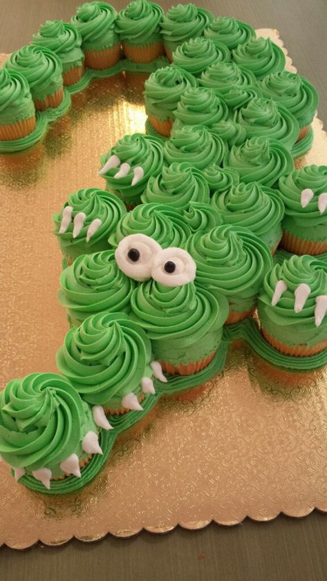 Alligator Cupcakes, Crocodile Cake, Dragon Cakes, Pull Apart Cupcake Cake, Dragon Cake, Cupcake Decorating Tips, Decorações Com Comidas, Pull Apart Cupcakes, Cupcake Cake Designs