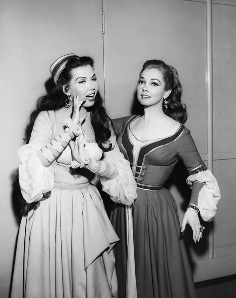 For more pics and info from the film, and all things Classic Hollywood, visit my website! ❤️ #tcm #letsmovie #classicfilms #classicmovies #macaronsandmimi #oldmovies #classichollywood #oldhollywood #vanguardofhollywood #annmiller #kathryngrayson #kissmekate Tiger Smile, Movie Kiss, Kiss Me Kate, Kathryn Grayson, Howard Keel, Deanna Durbin, Bob Fosse, Ann Miller, Hollywood Film