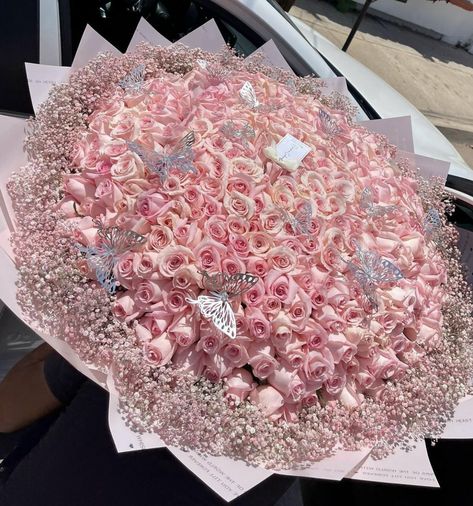 Giant Bouquet Of Flowers, Roses Bouquet Gift, Ribbon Flowers Bouquet, Quinceanera Pink, Luxury Flower Bouquets, Money Flowers, Money Bouquet, Flower Box Gift, Boquette Flowers