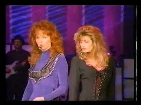 Reba McNamara and Linda Evans, Does He Love You Music Duets, Linda Davis, Goose Bumps, Country Music Songs, Great Song Lyrics, Country Videos, Country Song, Reba Mcentire, Country Music Videos