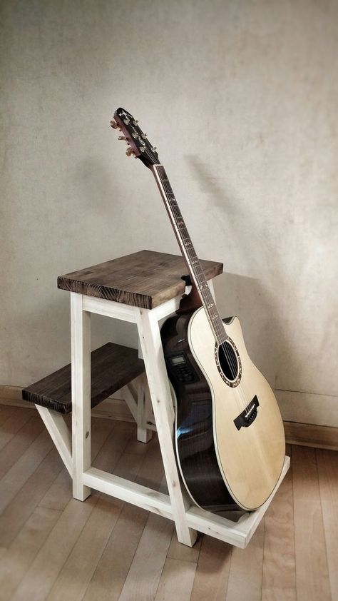 Diy Guitar Stand, Guitar Chair, Guitar Stool, Wood Guitar Stand, Wooden Guitar Stand, Music Furniture, Guitar Storage, Home Music Rooms, Guitar Rack