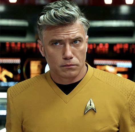 Star Trek Fashion, Captain Pike, Christina Chong, Husband Hair, Christopher Pike, Fandom Star Trek, Star Trek Crew, Strange New Worlds, Star Trek Cast