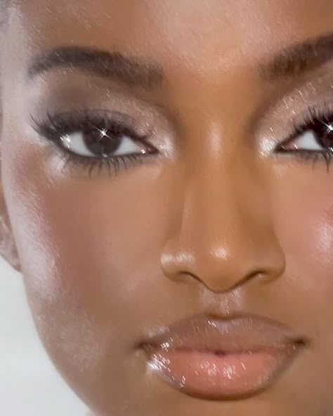 Angel Makeup, 90s Makeup, Brown Skin Makeup, Glamour Makeup, Dark Skin Makeup, Looks Black, Makeup Goals, Lashes Makeup, Glam Makeup