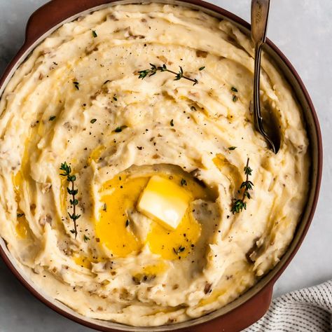 Slow Cooker Mashed Potatoes, بطاطس مهروسة, Cheese Mashed Potatoes, Best Mashed Potatoes, Ambitious Kitchen, Making Mashed Potatoes, Mashed Potato Recipes, Best Slow Cooker, Creamy Mashed Potatoes