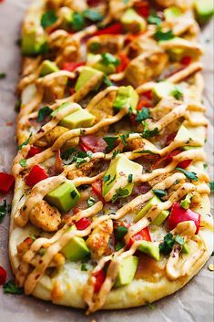 California Flatbread Pizza, Southwest Chicken Flatbread, Cold Flatbread Recipes, Rotisserie Chicken Flatbread Recipes, Chicken Tikka Flatbread, Mexican Flatbread Recipes, Nan Flatbread Recipes, Chicken Fajita Flatbread, Grilled Chicken Flatbread