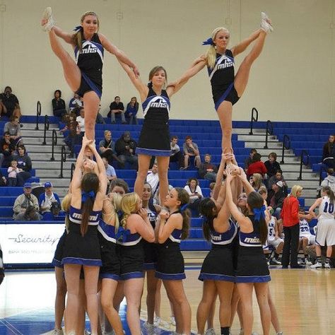 Cheer stunt if only I could put my leg up that high Cheer Pyramids, Kids Cheerleading, Youth Cheerleading, Cheerleading Stunts, Cheerleading Jumps, Cheerleading Pyramids, Cheer Team Pictures, Youth Cheer, Cheerleading Photos