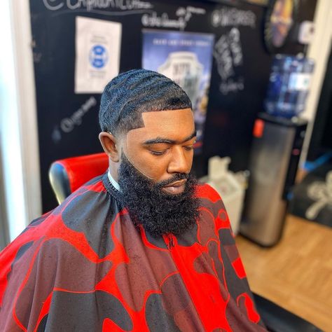 Waves With Beard, Black Man Haircut Fade, Types Of Fade Haircut, Waves Hairstyle Men, Black Men Beard Styles, Man Haircut, Popular Mens Haircuts, Stylish Mens Haircuts, Types Of Waves