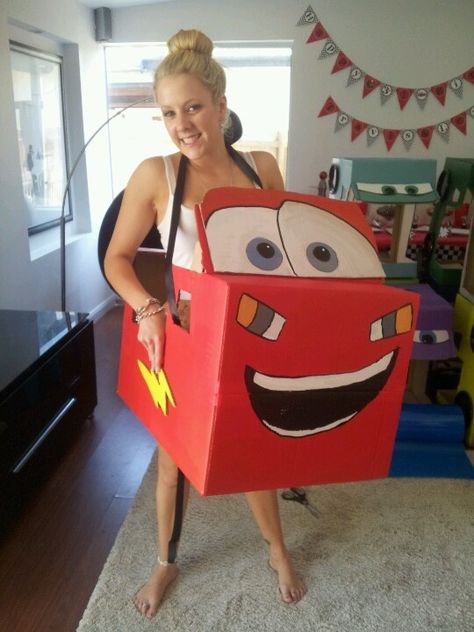 Mcqueen Costume, Flash Mcqueen, Boo Costume, Lighting Mcqueen, Clothes Tips, Kit Bebe, Kids Dress Up, Cars Birthday Parties, Costume Diy