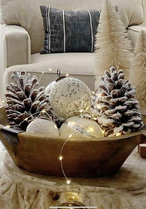 Christmas Bowl Decorations, Simple Winter Decor, Faux Fur Pillows, Christmas Coffee Table Decor, Chunky Knit Blankets, Fur Pillows, Cozy Winter Decor, Winter Decor Ideas, Merry Christmas Baby