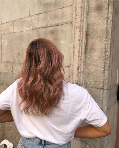 Dark Rose Blonde Hair, Subtle Pink Hair Brunette, Muted Pink Hair, Subtle Pink Hair, Glazed Hair, Pastel Hair Ideas, Rose Blonde Hair, Dusty Rose Hair, Dusty Pink Hair