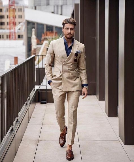 Tan Suit Men, Classy Man Outfits, Suit Outfit Ideas, Casual Suit Look, Rowan Row, Wedding Suits Men Black, Cute Outfits With Black Leggings, Outfits With Black Leggings, Khaki Suit