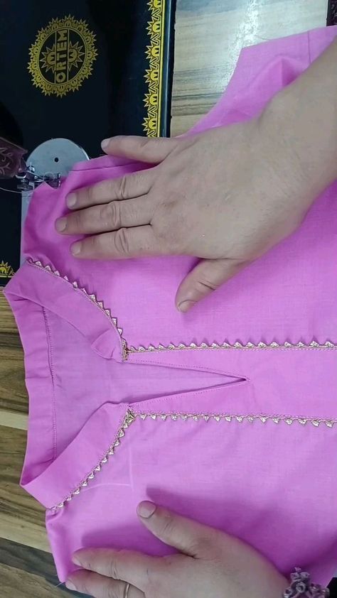 ban collar lagane ka tarika | In this video i show you the easy tips for collar neck, #sewing #video #viral #viralpost #trending #faishon #stitching | By Sweet Stitches | Facebook Ban Collar Neck Design, Ban Neck Design, Kurta Neck Design, Video Viral, Collar Neck, Viral Post, Sewing For Beginners, Neck Designs, Stitching